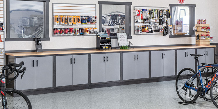 Rock Run Cabinetry Aluminum Commercial Cabinets shown in Blue Speckle and Silvervein