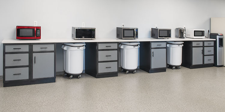 Rock Run Cabinetry Aluminum Storage Cabinets shown in Blue Speckle and Silvervein