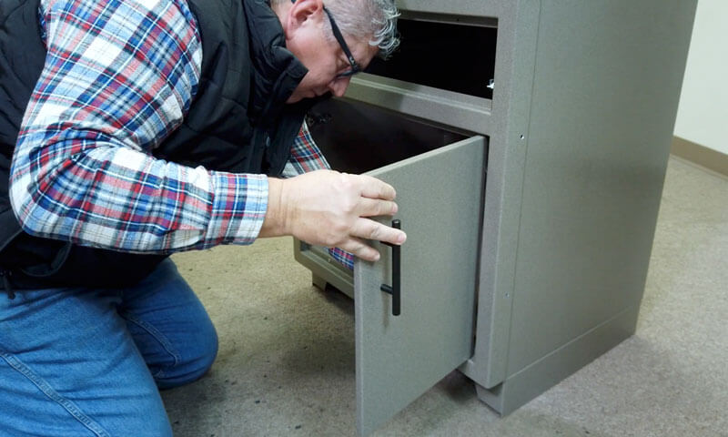 Rock Run Cabinetry Aluminum Cabinet Assembly Video